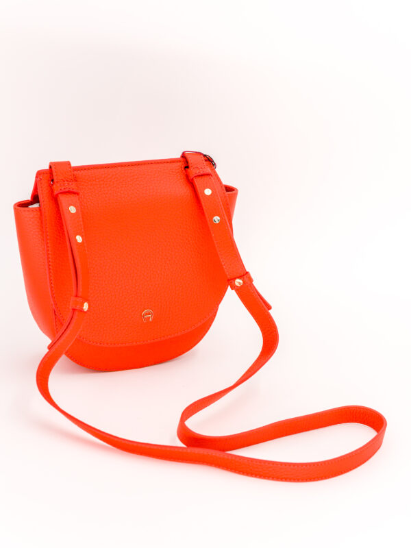 Orange Lederhandtasche